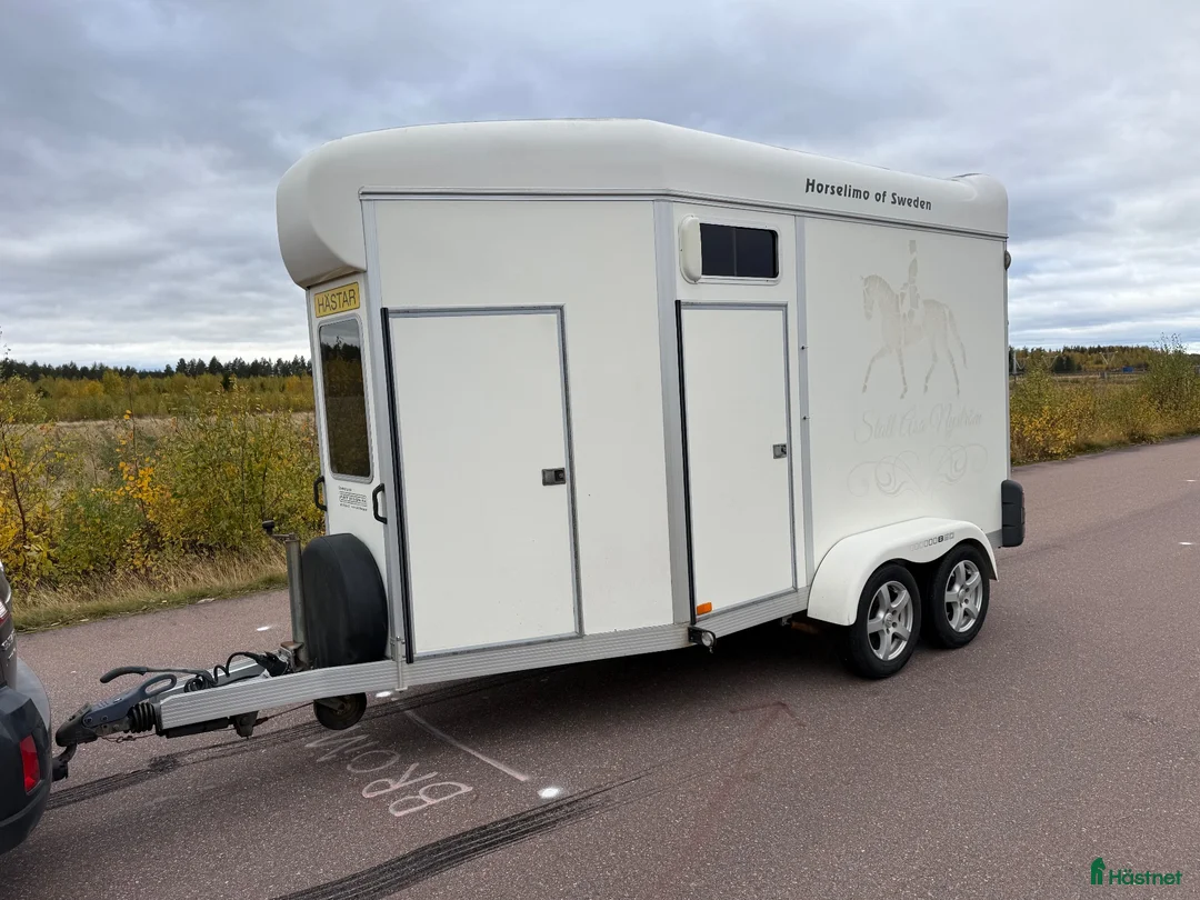 Hästtransporter  fordon & transport till salu: UME B60 -12 - Annons 1