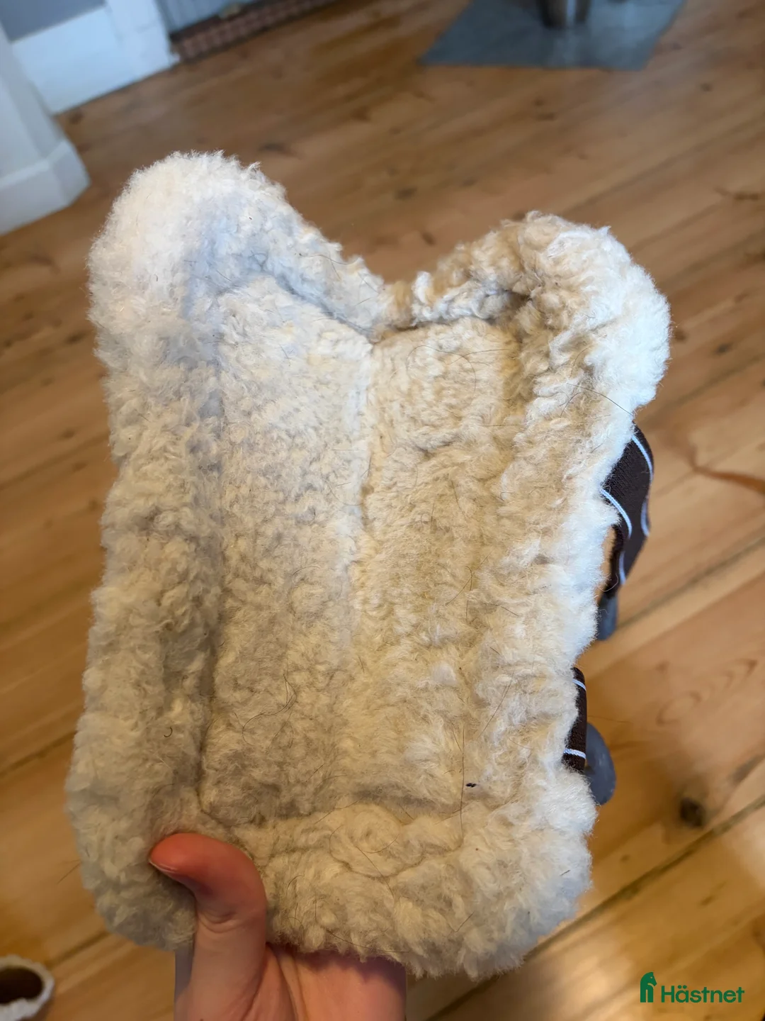 Benskydd hästutrustning till salu: Fluffiga benskydd i Finspång - Annons 7