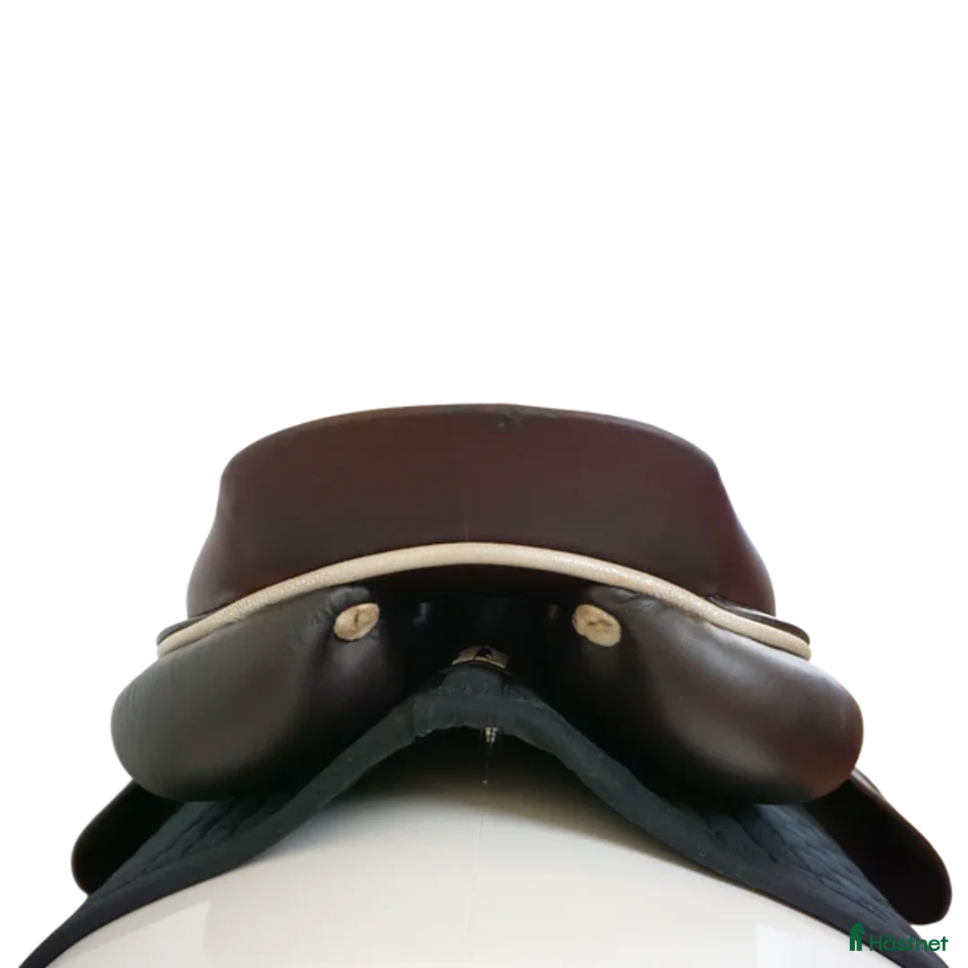 Sadlar hästutrustning till salu: GBS Halvdjup 17" - NYSKICK! i Upplands Väsby - Annons 4