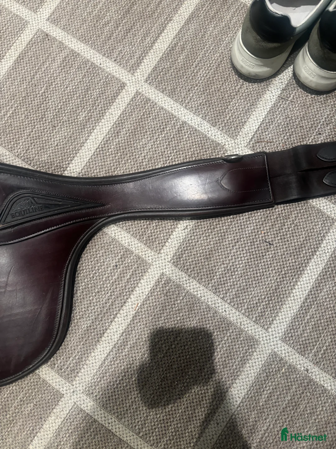 Sadeltillbehör hästutrustning till salu: Equiline magplatta/hopplatta i Vallentuna - Annons 5