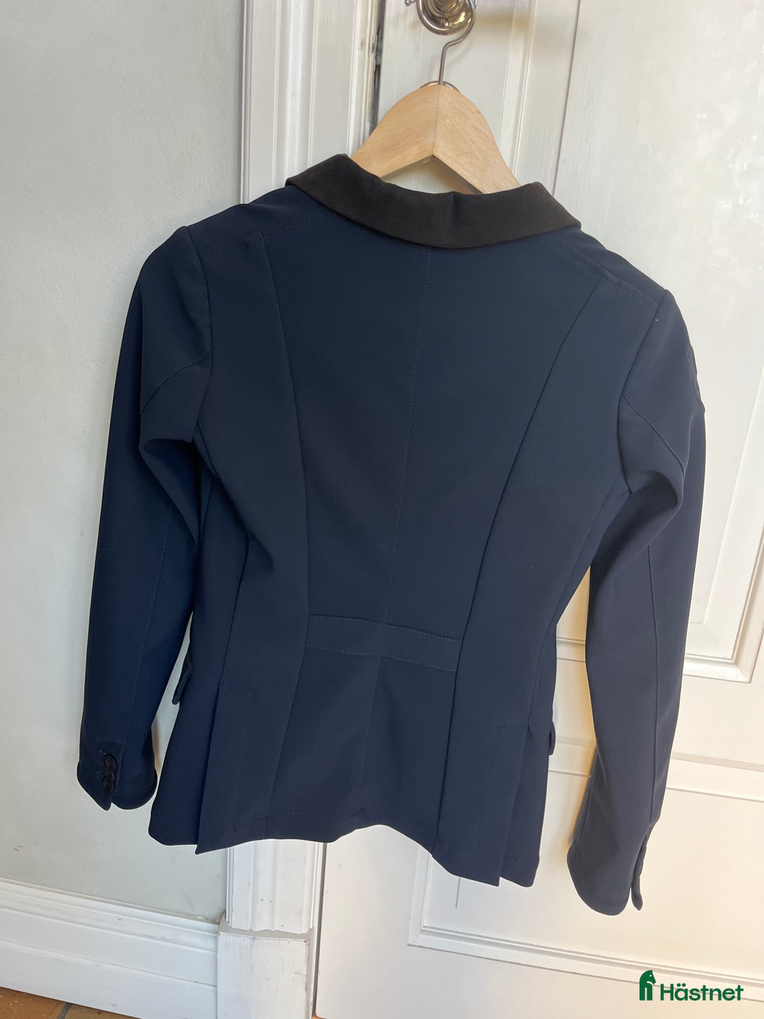 Jackor & Kavajer ryttarutrustning till salu: CT junior tävlingskavaj i Viken - Annons 2