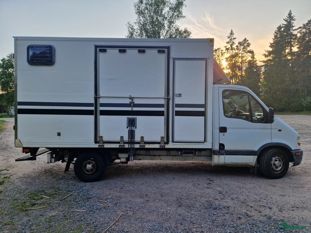 Hästlastbilar  fordon & transport till salu: Hästlastbil Renault Master B-kort - Annons 3