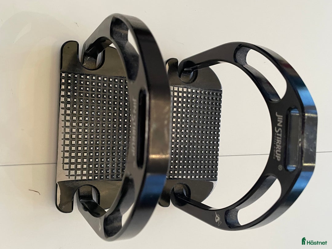 Stigbyglar hästutrustning till salu: Jin Stirups i Sävedalen - Annons 1