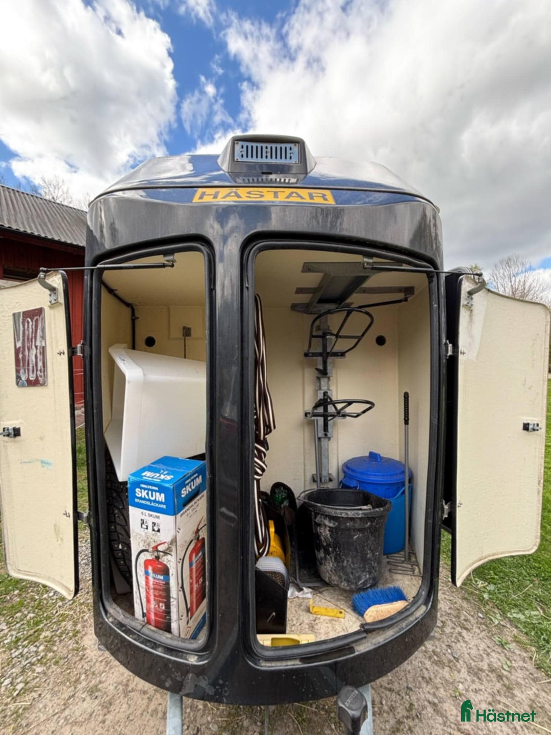 Hästtransporter  fordon & transport till salu: Thule Hästtransport  i Katrineholm - Annons 9