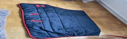 Täcken hästutrustning till salu: Amigo horsewear innetäcke 140cm - Annons 1