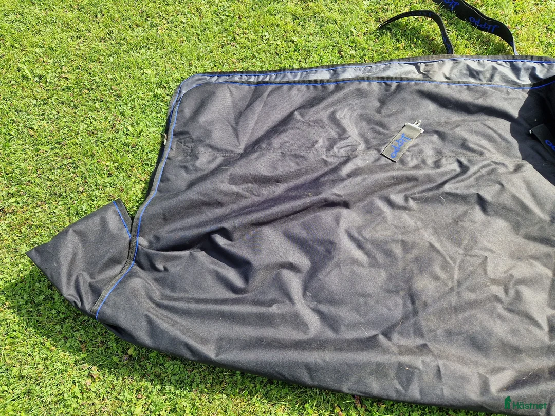 Täcken hästutrustning till salu: Lippo Supreme Plus 1200D 200g 145cm - Annons 2