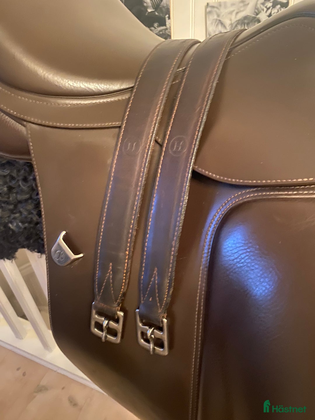 Sadlar hästutrustning till salu: Mycket fin Bates dressyrsadel! i Tranås - Annons 5