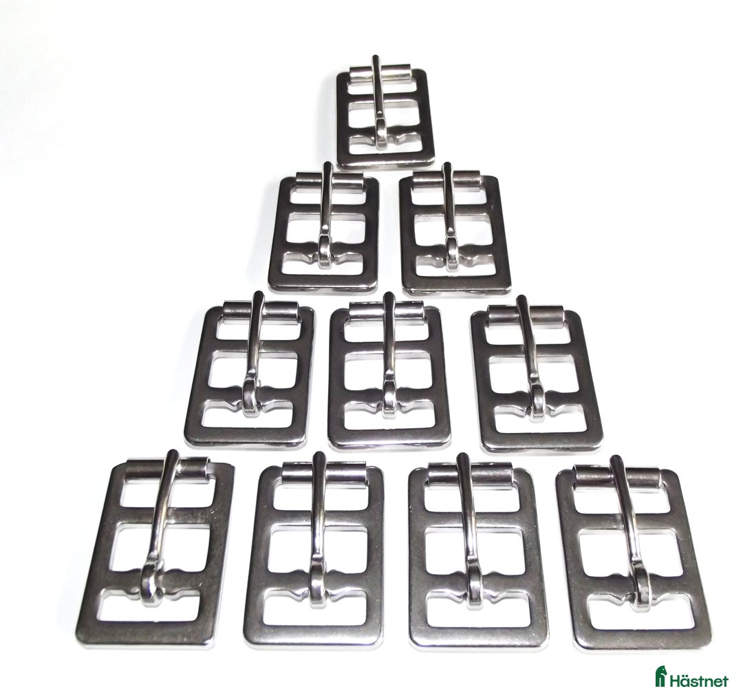 Sadeltillbehör hästutrustning till salu: SADELGJORDSSPÄNNE i Kalmar - Annons 1