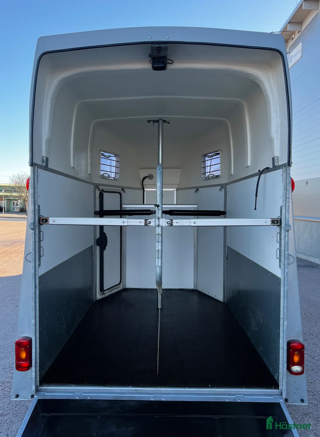 Hästtransporter  fordon & transport till salu: Thule Royal XT - Annons 9