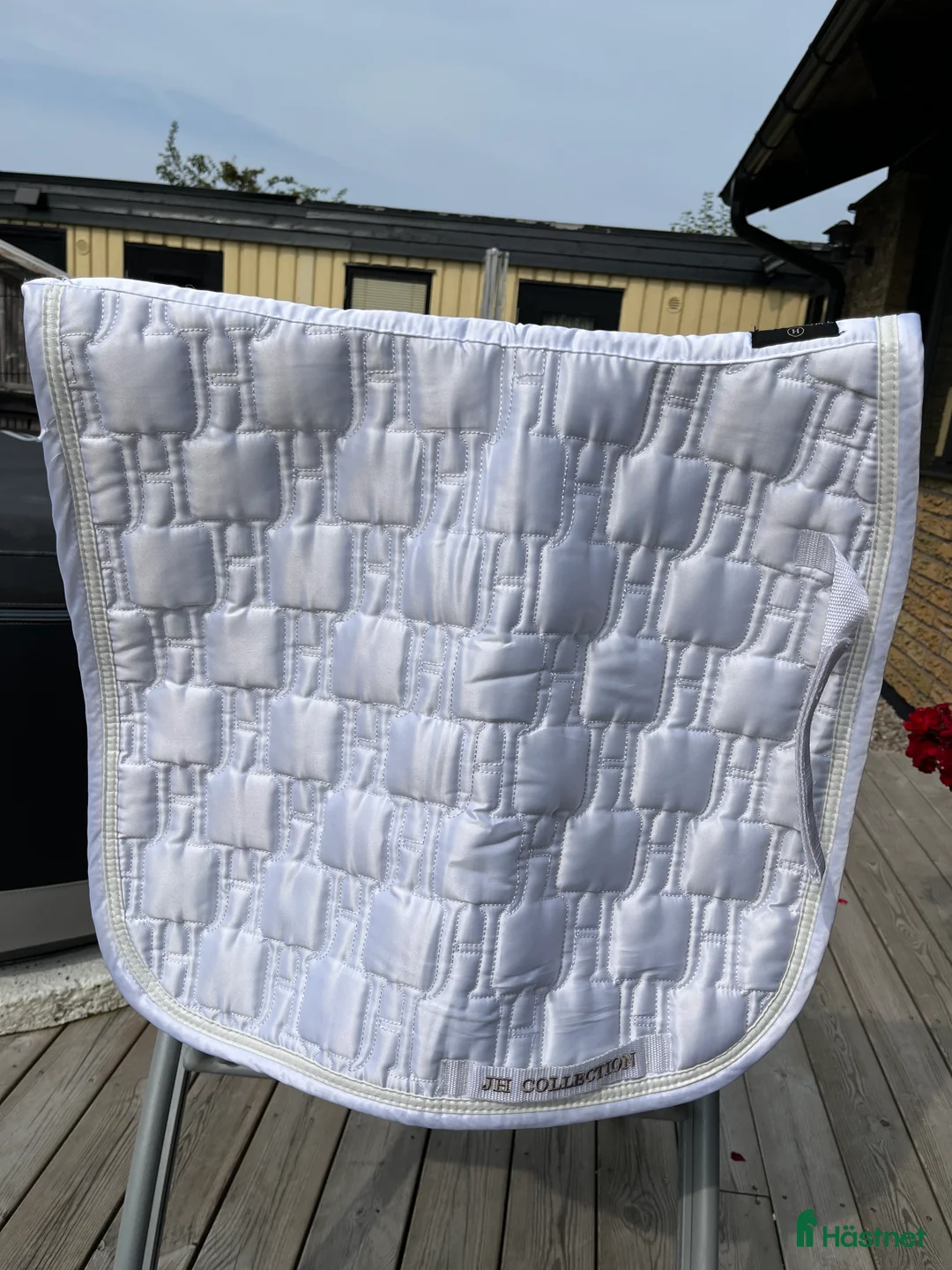 Schabrak & Vojlockar hästutrustning till salu: Fint tävlingsschabrak i Halmstad - Annons 1