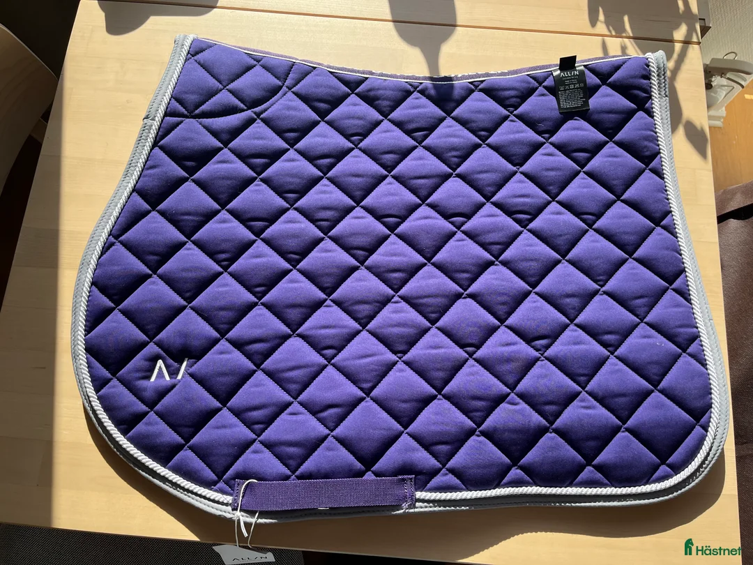 Schabrak & Vojlockar hästutrustning till salu: All in equestrian schabrak i Nacka - Annons 1