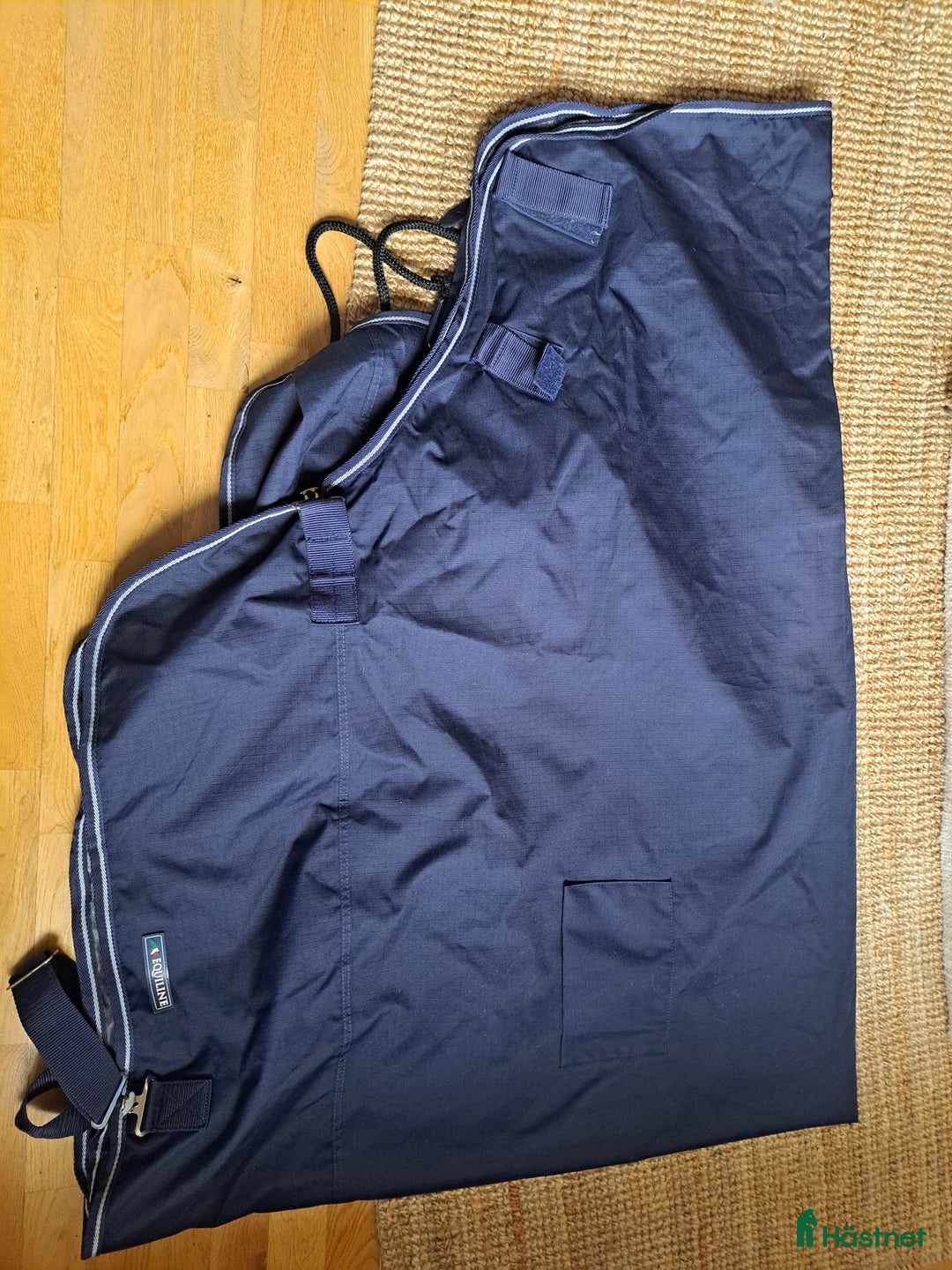 Täcken hästutrustning till salu: Ridregntäcke Equiline i Hägersten - Annons 3