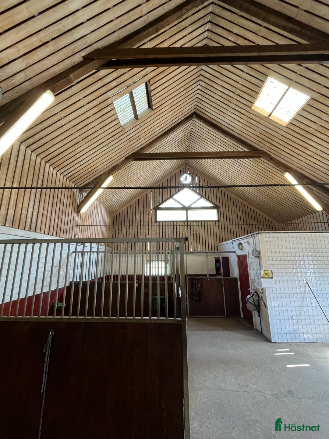  stallplats finnes: Stall med 6 boxplatser uthyres i Kareby - Annons 1