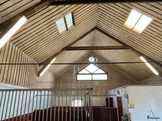 stallplats finnes: Stall med 6 boxplatser uthyres i Kareby - Annons 2