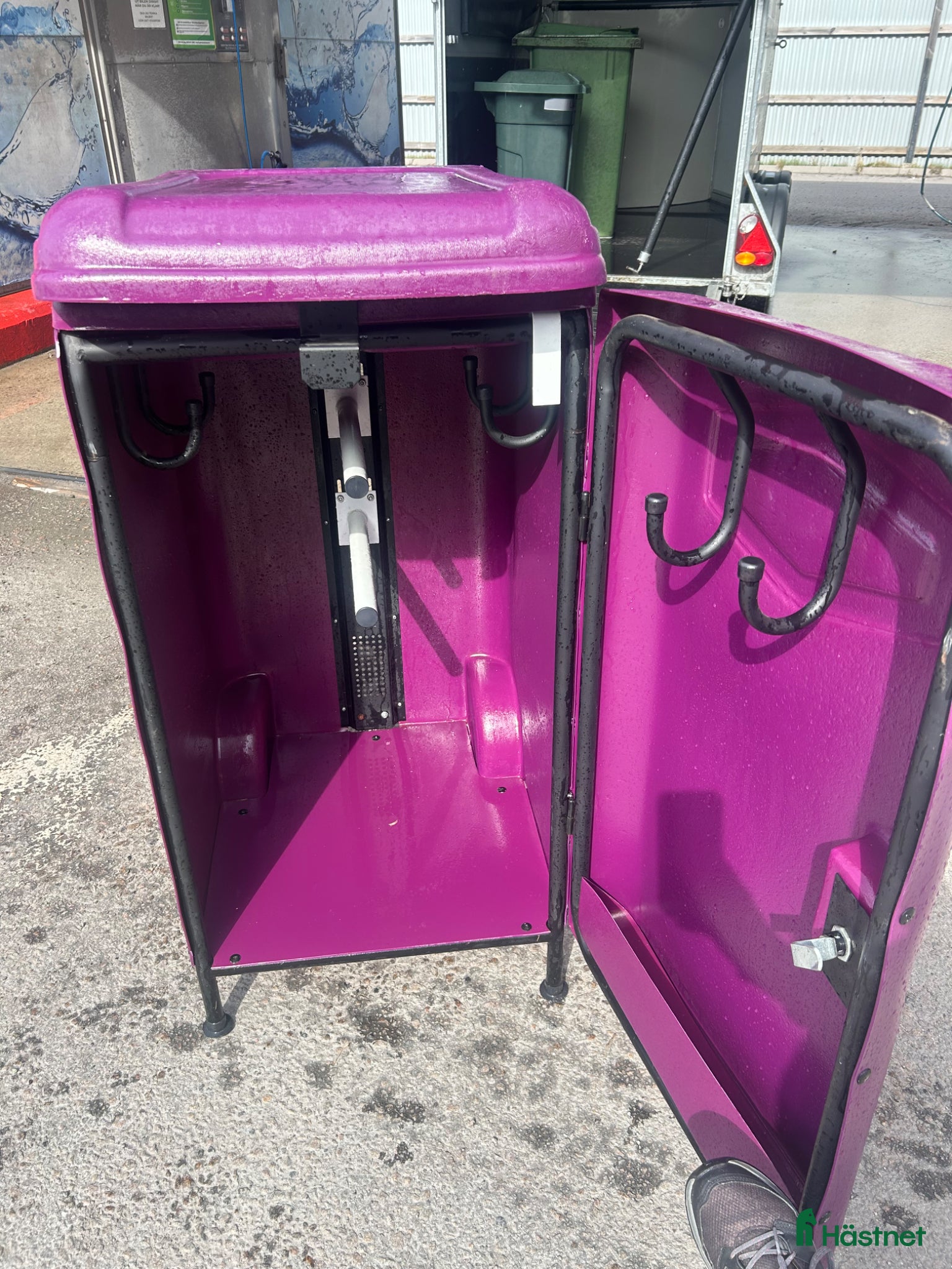 Övrig utrustning övrig utrustning till salu: Sadelskåp på hjul – låsbart & smidigt - Annons 1