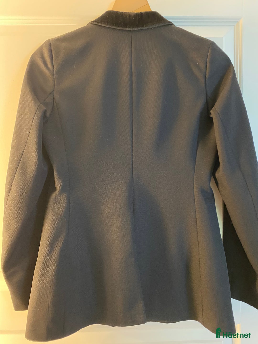 Jackor & Kavajer ryttarutrustning till salu: Tävlingskavaj i Jönköping - Annons 3