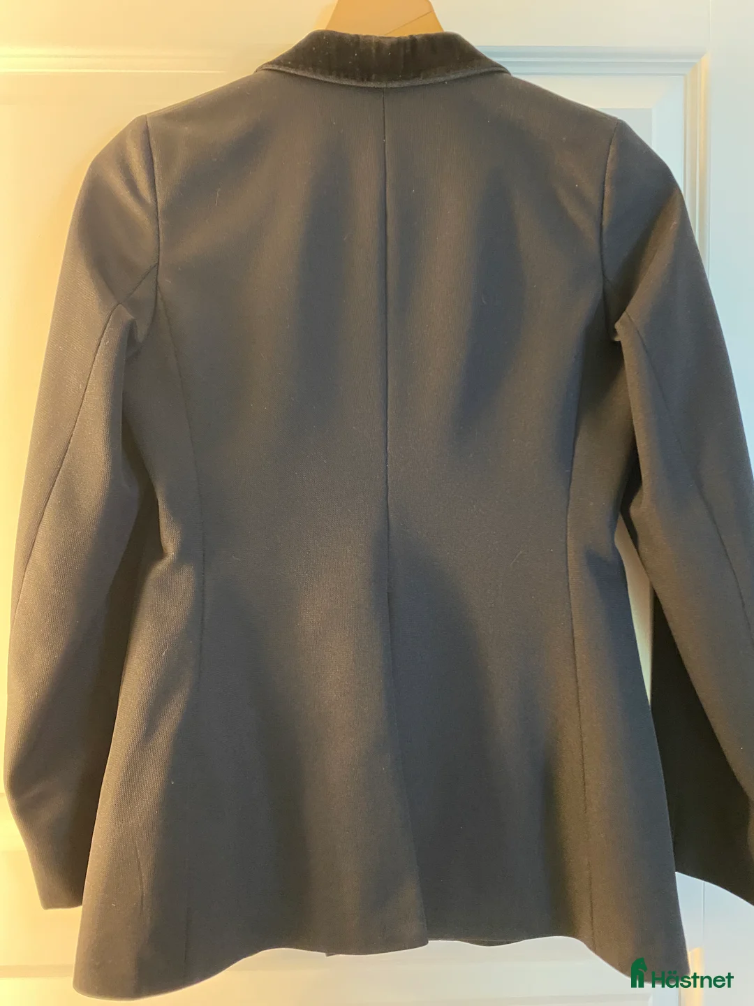 Jackor & Kavajer ryttarutrustning till salu: Tävlingskavaj i Jönköping - Annons 3