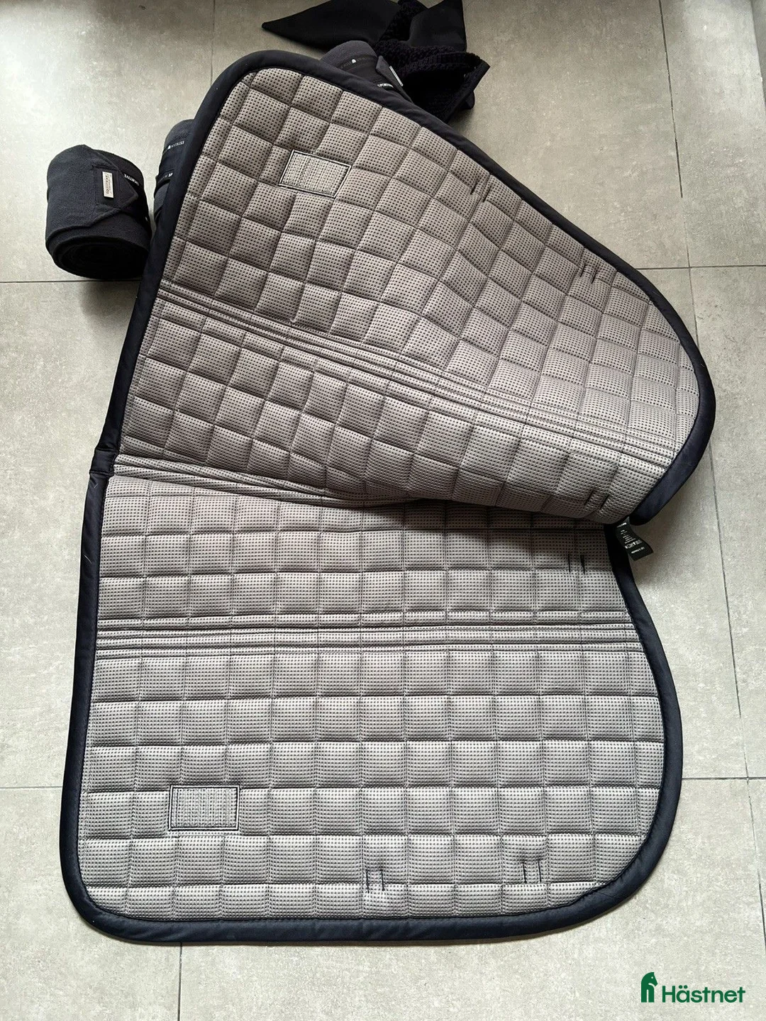 Schabrak & Vojlockar hästutrustning till salu: Equestrian Stockholm set - Annons 7