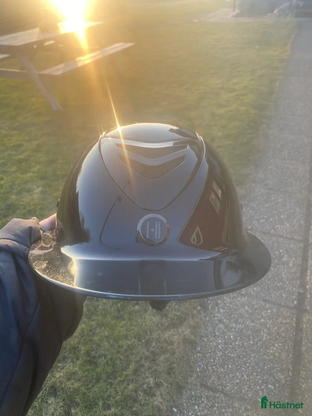 Hjälmar ryttarutrustning till salu: Onek hjälm🌟 - Annons 2