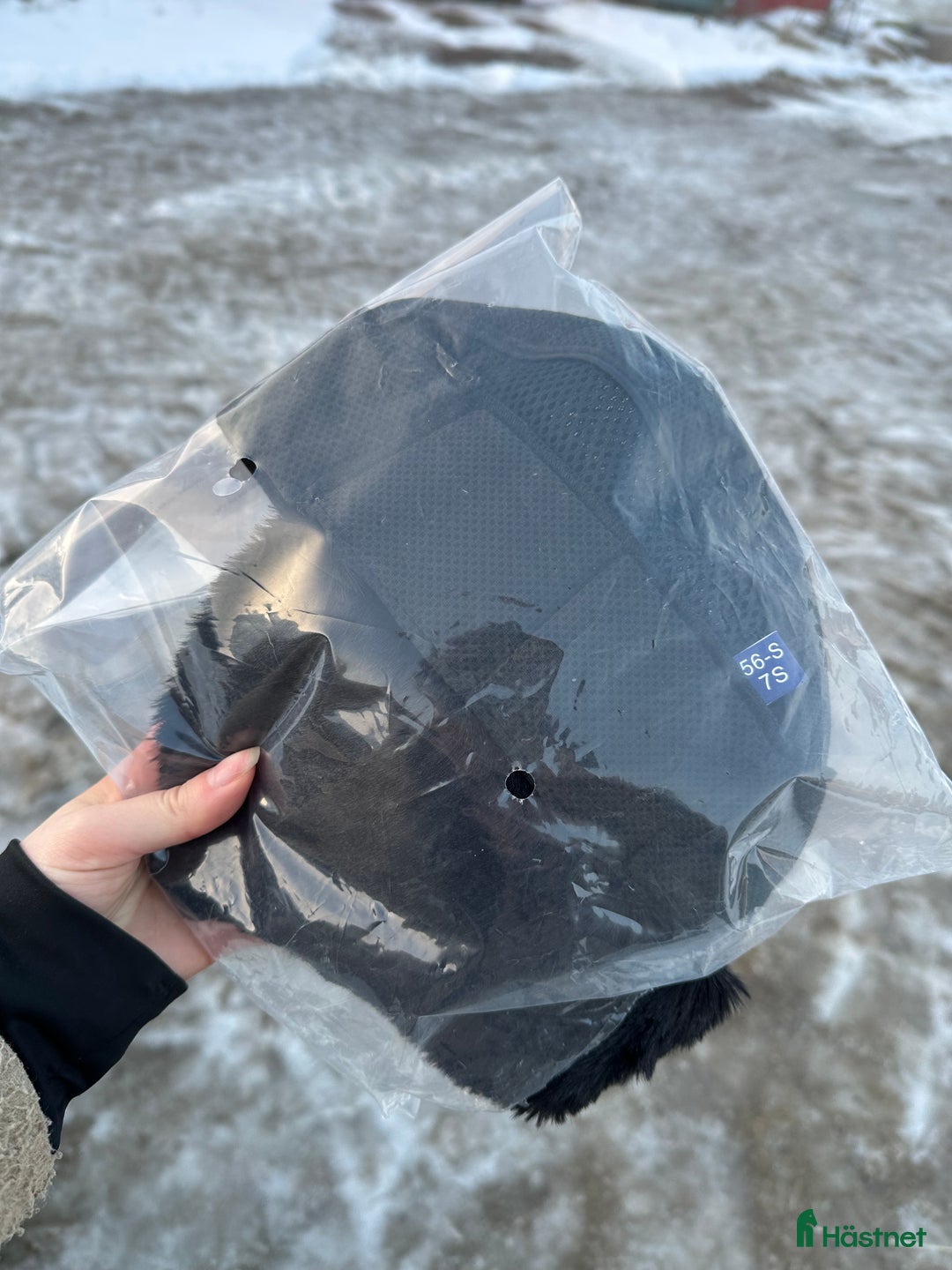 Hjälmar ryttarutrustning till salu: Samshield liners + vinter i Sidensjö - Annons 4