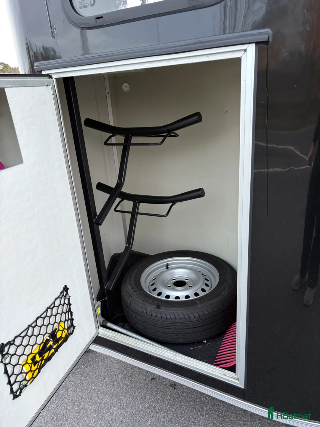 Hästtransporter  fordon & transport till salu: Hästtransport i nyskick i Linköping - Annons 5