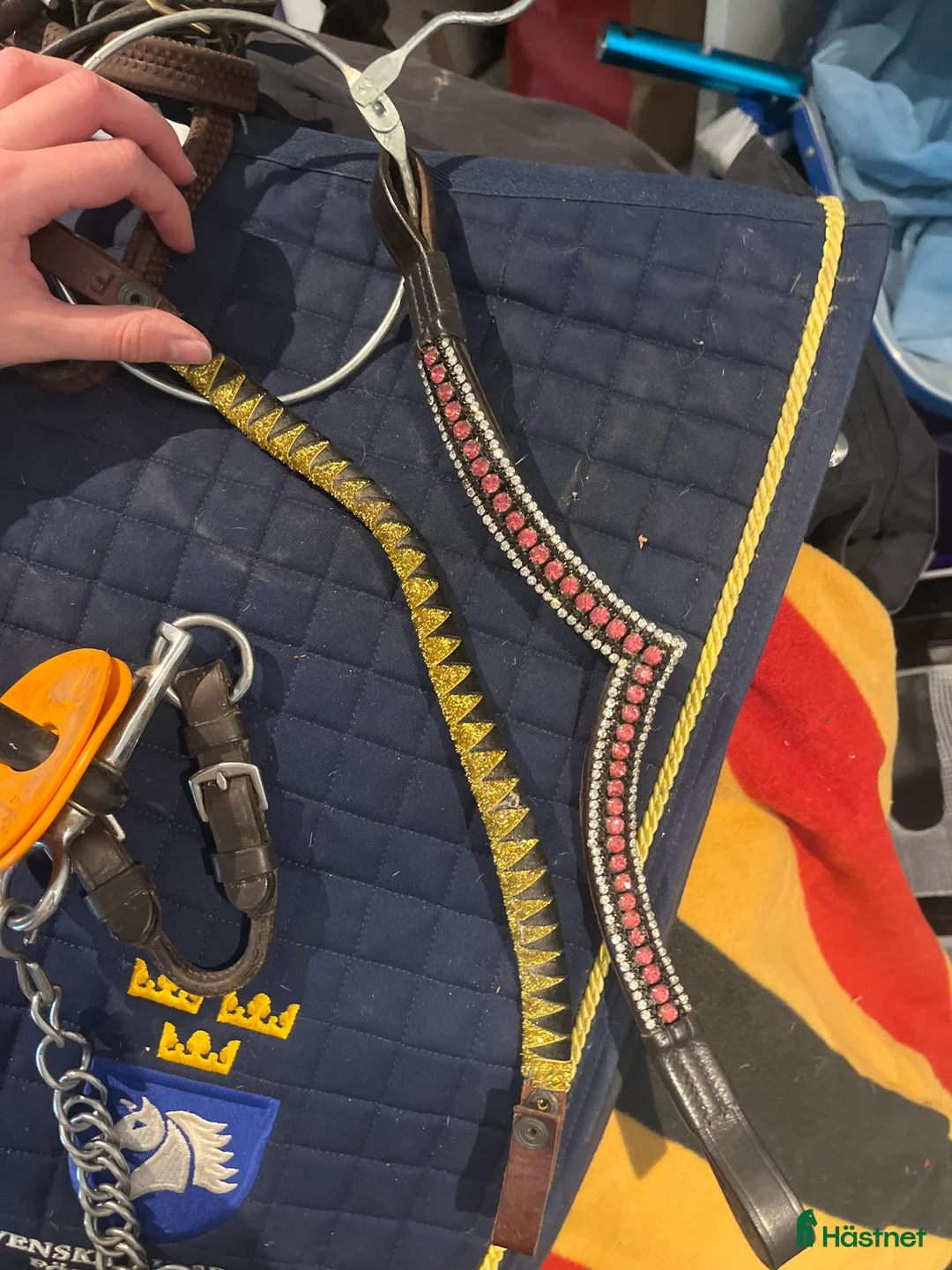 Schabrak & Vojlockar hästutrustning till salu: AKUT måste sälja allt pga platsbrist i Stockholm - Annons 7