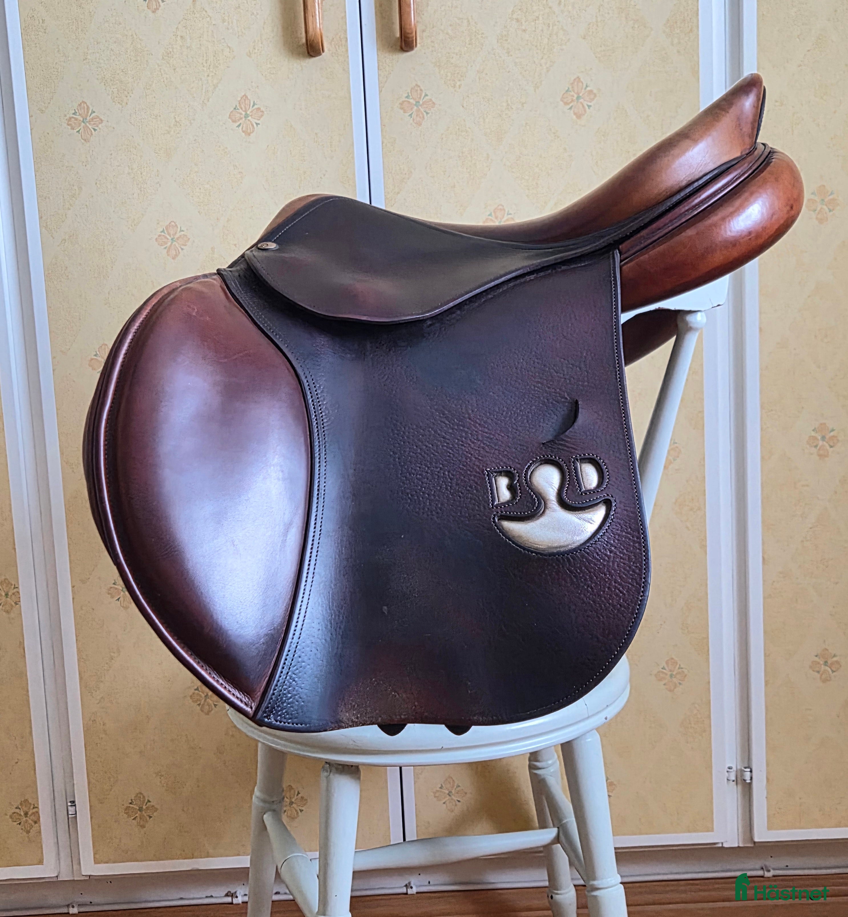 Sadlar hästutrustning Bruno Delgrange i mycket fint skick  - Annons 3