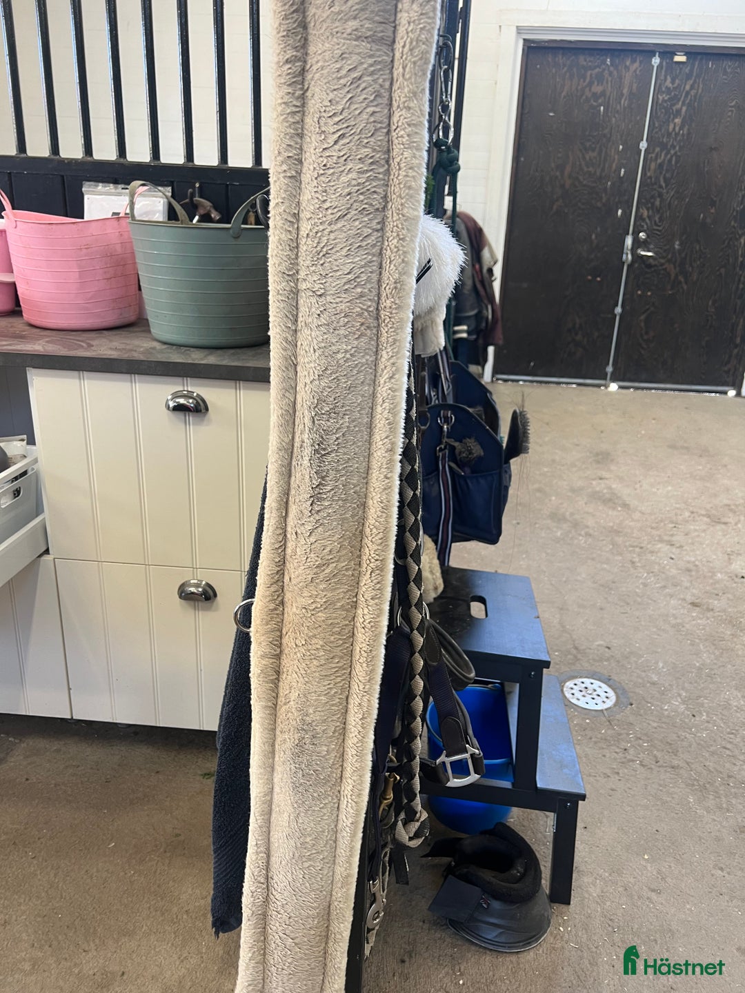 Sadeltillbehör hästutrustning till salu: Sadelgjord hööks i Uppsala - Annons 3