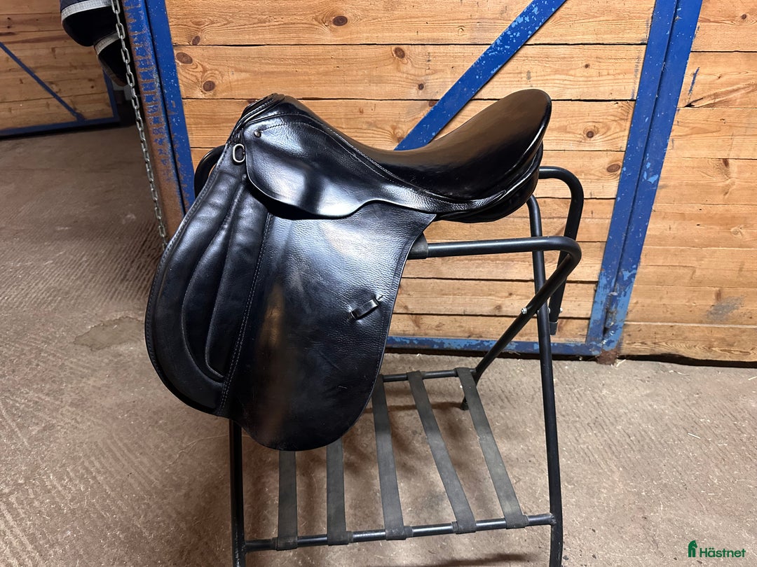 Sadlar hästutrustning till salu: Hubertus i Lillpite - Annons 1