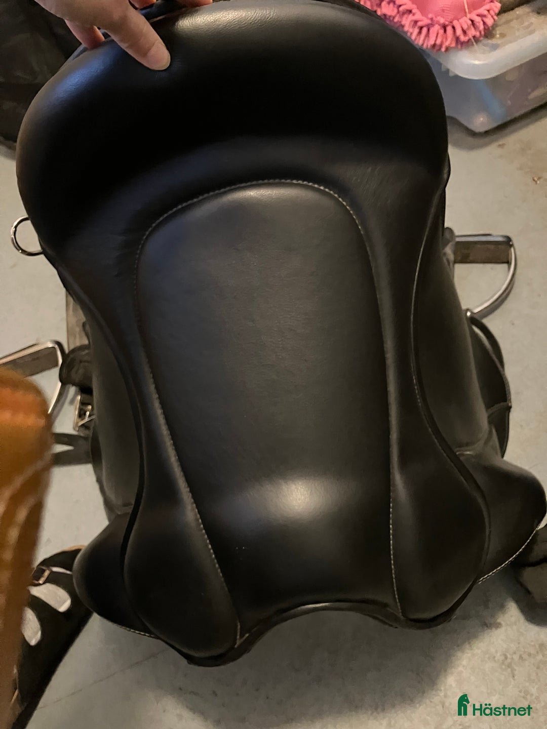 Sadlar hästutrustning till salu: Jättefin Karlslund Kontakt 3 i Laholm - Annons 3