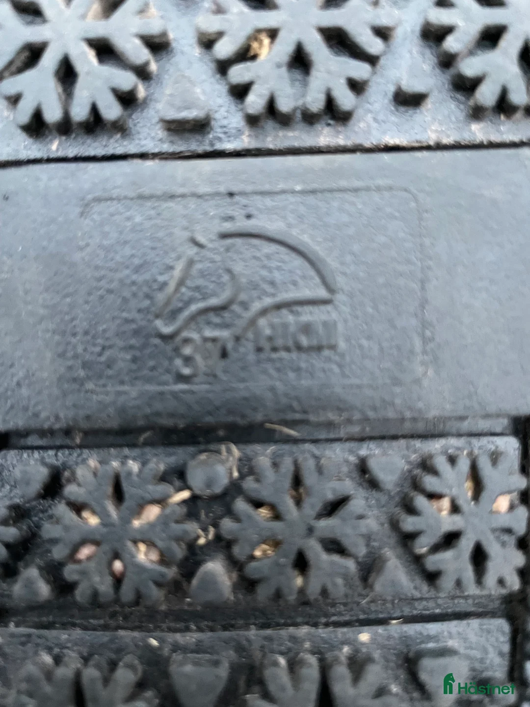 Ridstövlar ryttarutrustning till salu: Uggs  i Björköby - Annons 3