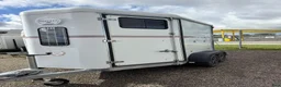 Hästtransporter  fordon & transport till salu: Superfin extrautrustad Fautras Provan Premium - Annons 2