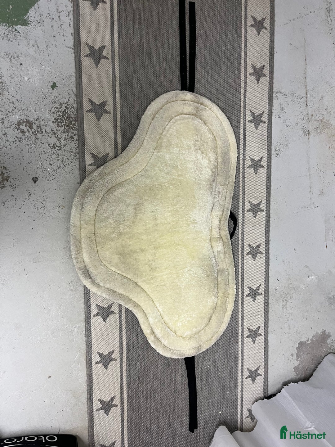 Schabrak & Vojlockar hästutrustning till salu: Barbackapad Fairfield i Gråbo - Annons 3