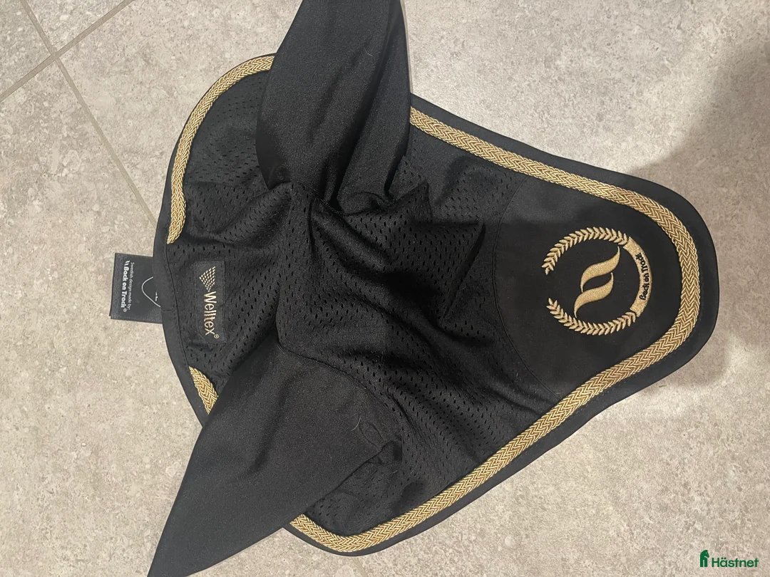 Schabrak & Vojlockar hästutrustning till salu: Back on track med huva Full oanvänt - Annons 2