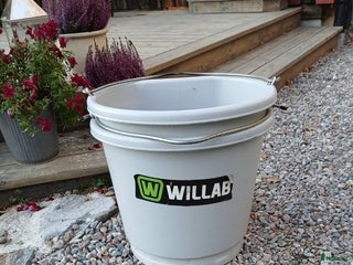 Stallinredning, stängsel & gård övrig utrustning till salu: 2 st willab värme hinkar i Stockholm - Annons 1