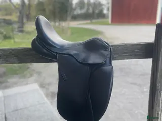 Sadlar hästutrustning Santa Cruz dressyrsadel⭐️ - Annons 12