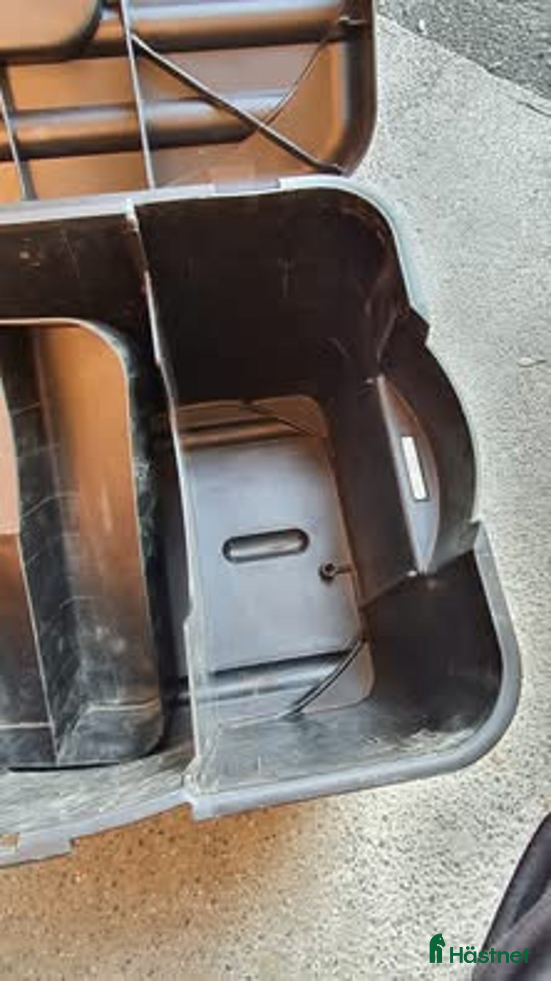 Stallinredning, stängsel & gård övrig utrustning till salu: Rymlig ryktlåda i Haninge - Annons 4