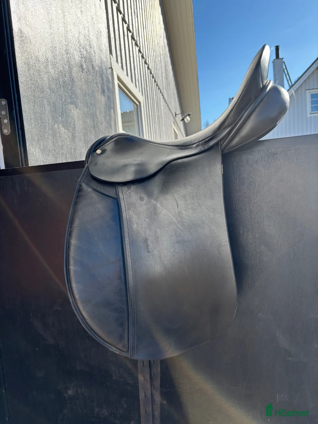 Sadlar hästutrustning till salu: Excel dressyr sadel  - Annons 1
