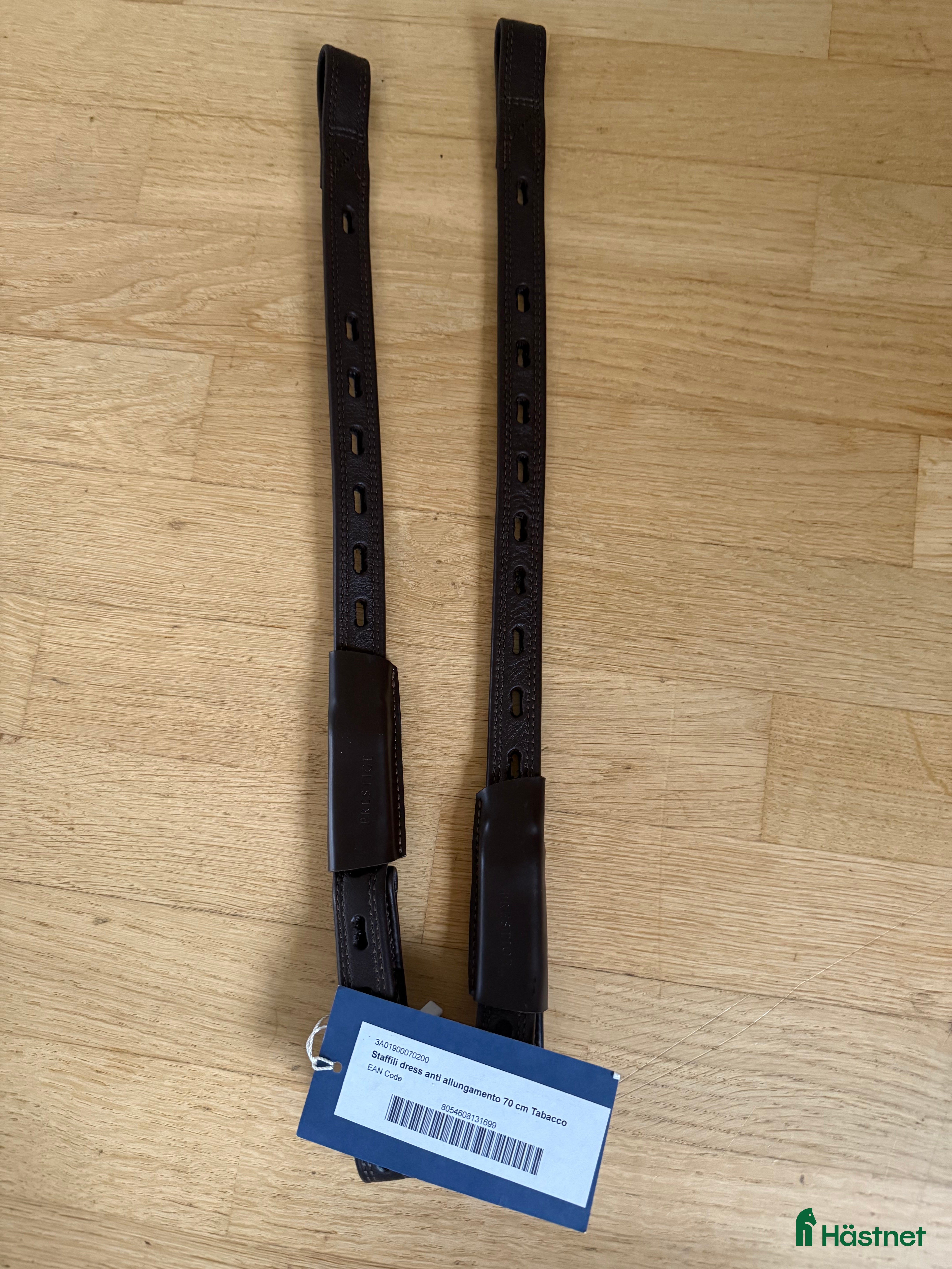 Täcken hästutrustning till salu: Stigläder Prestige i Kil - Annons 24