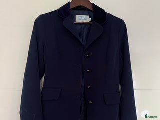 Jackor & Kavajer ryttarutrustning till salu: Mörkblå kavaj i Visby - Annons 2