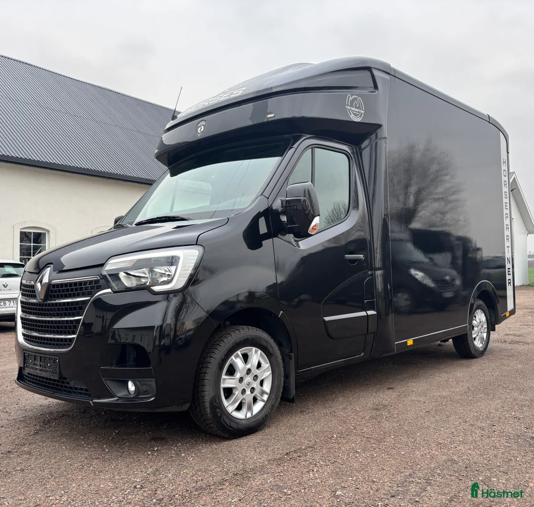 Hästlastbilar  fordon & transport till salu: Renault Master Paragan hästbil i Laholm - Annons 2