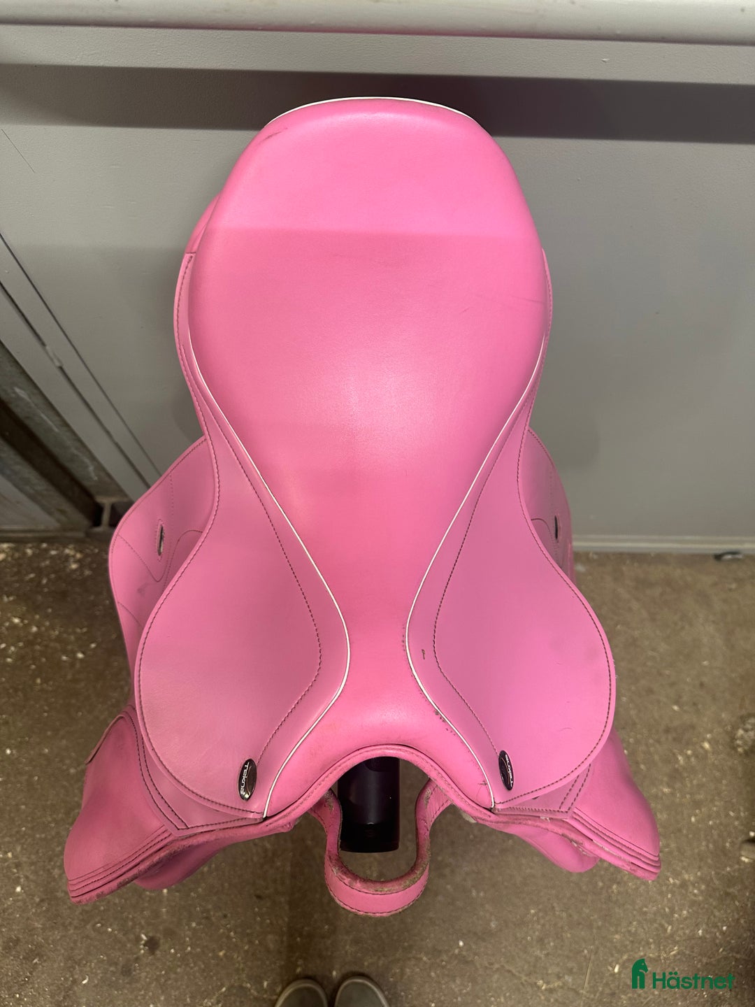Sadlar hästutrustning till salu: 🩷🩷ROSA SADEL🩷🩷 i Danderyd - Annons 2
