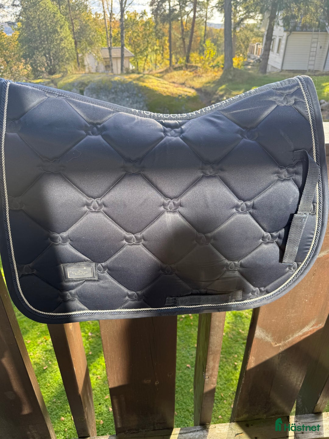 Schabrak & Vojlockar hästutrustning till salu: Fint ES schabrak hopp i Lerum - Annons 2