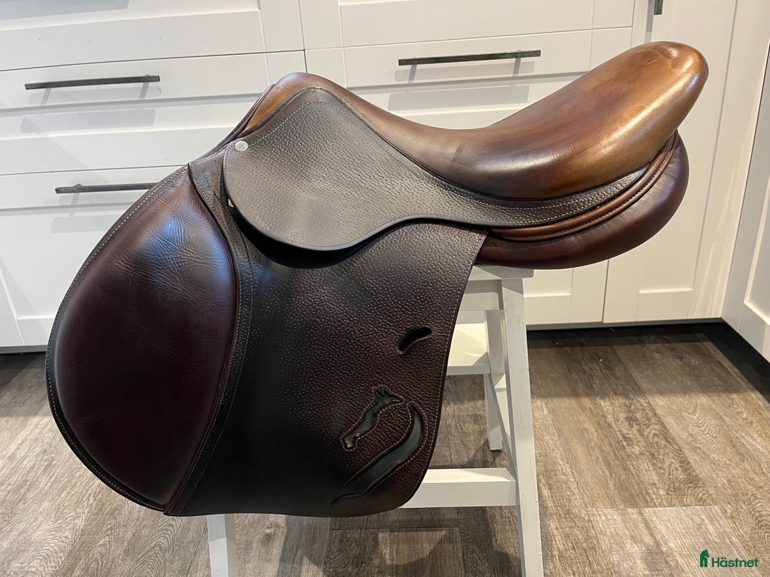 Sadlar hästutrustning till salu: Antares Classique FYNDPRIS i Valbo - Annons 2