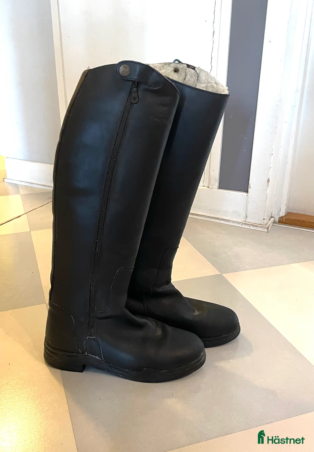 Ridstövlar ryttarutrustning till salu: Treadstone vinterridstövlar stl 37-38 i Visby - Annons 1