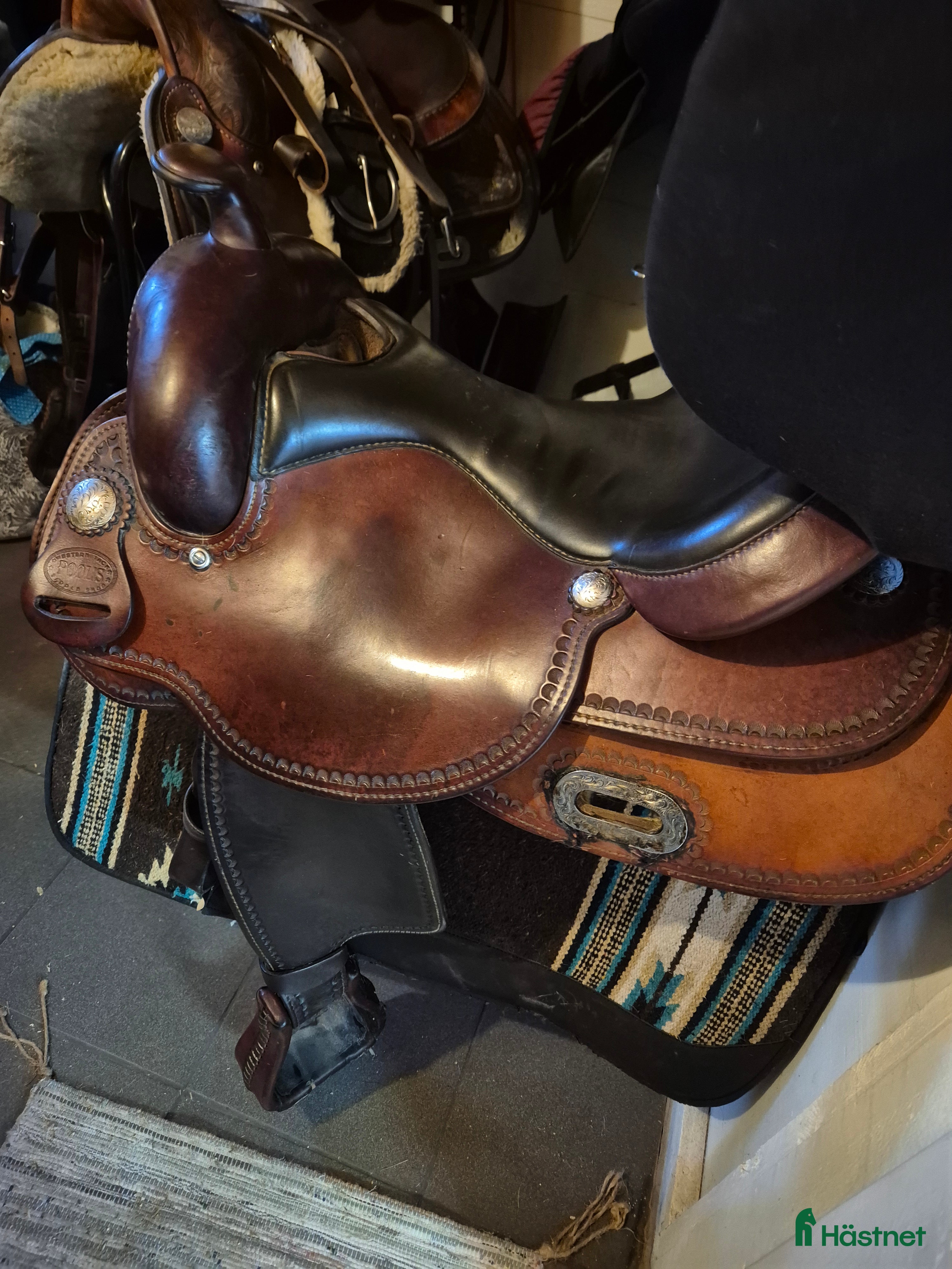 Sadlar hästutrustning till salu: Pools westernsadel i Strömsnäsbruk - Annons 18