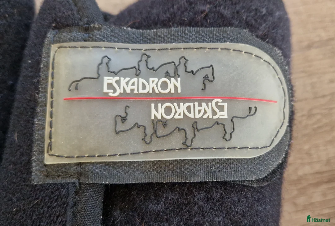 Benskydd hästutrustning till salu: Eskadron Pro Dressage benskydd  - Annons 2