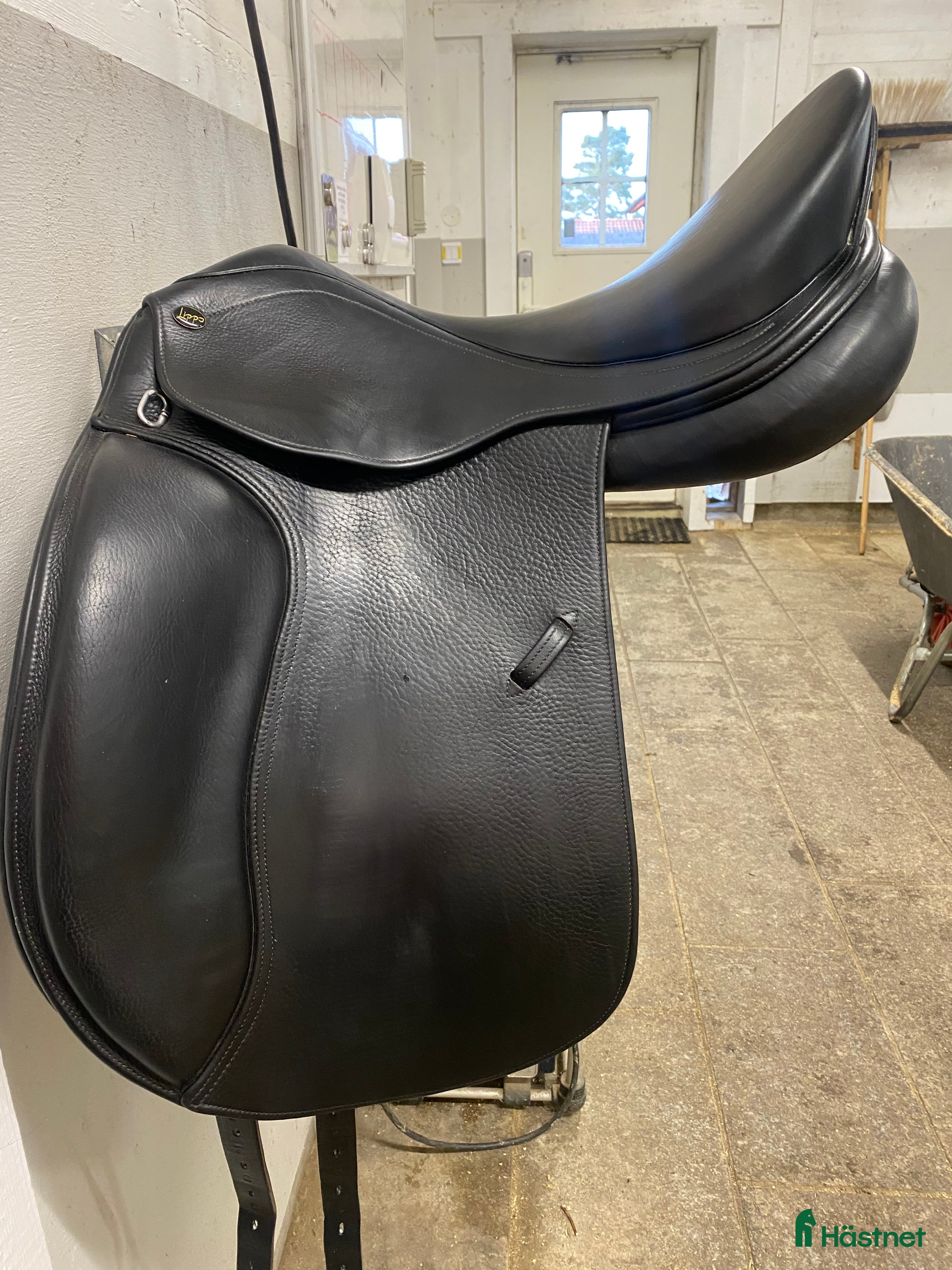 Sadlar hästutrustning Lippo Azzario dressyrsadel - Annons 1