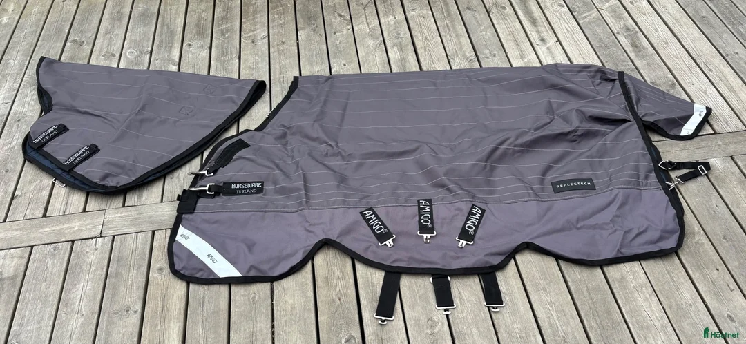 Täcken hästutrustning till salu: Amigo Bravo 100g - 115cm - Annons 1
