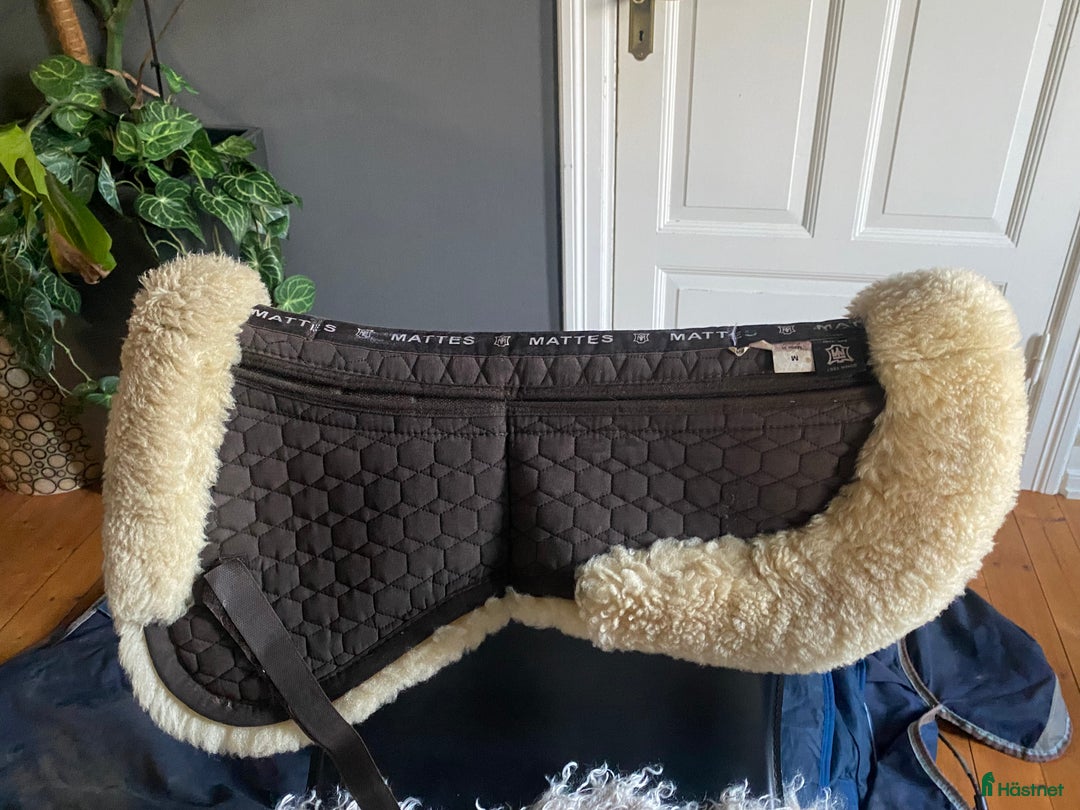 Sadeltillbehör hästutrustning till salu: Mattes korrektions pad i Hörby - Annons 2